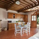 Frantusina By Interhome فولتيرا